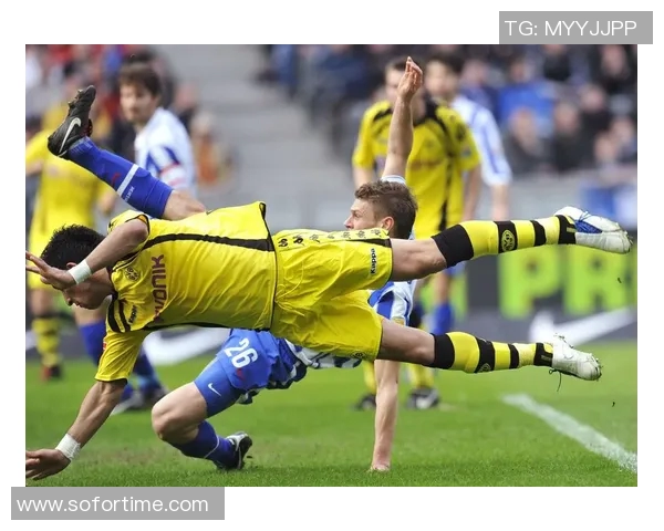 足球明星精彩瞬间展现跑转身技巧的绝妙图片合集