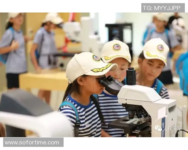 通过手势识别揭晓足球明星身份的趣味游戏挑战